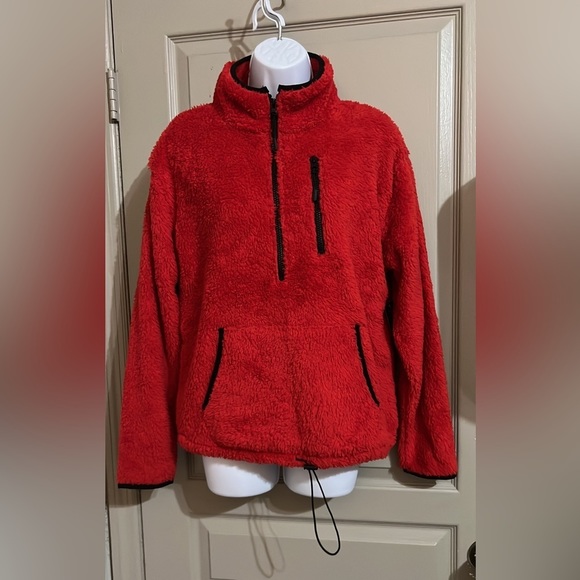 PLUSH PULLOVER - Picture 2 of 4